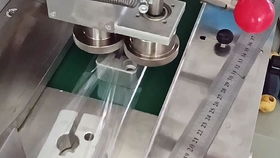 全自动枕式包装机,一次性口罩包装机,饼干包装机,月饼包装机